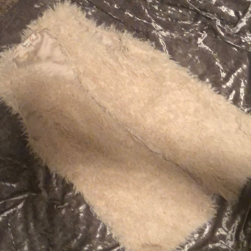 Nude vest